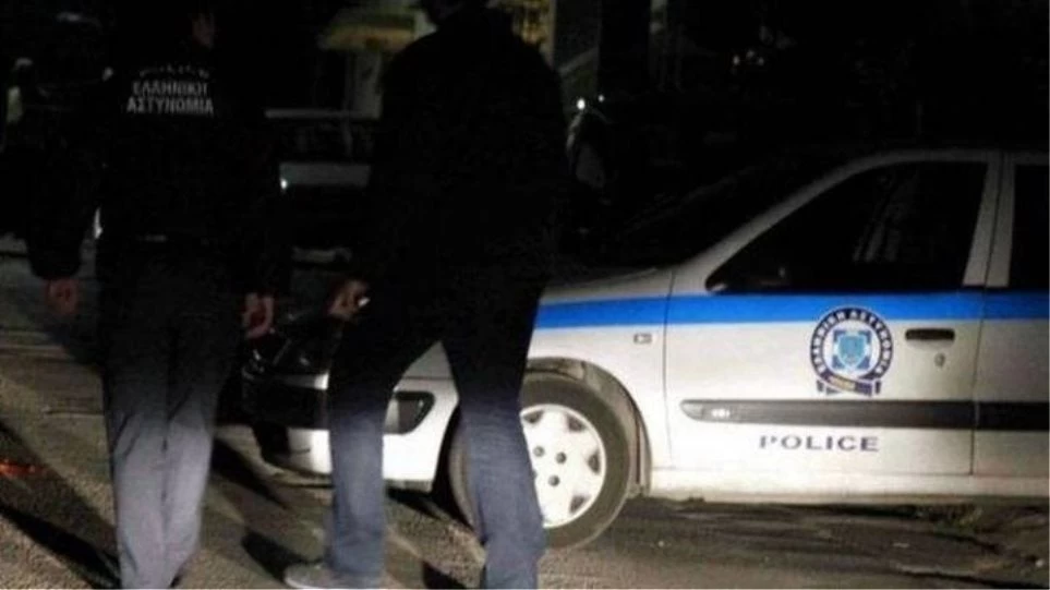 Βγήκαν μαχαίρια στη Θεσσαλονίκη μεταξύ αλλοδαπών – Δύο τραυματίες
